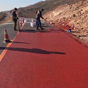 霍林郭勒一是彩钢瓦喷漆翻新，地面喷涂